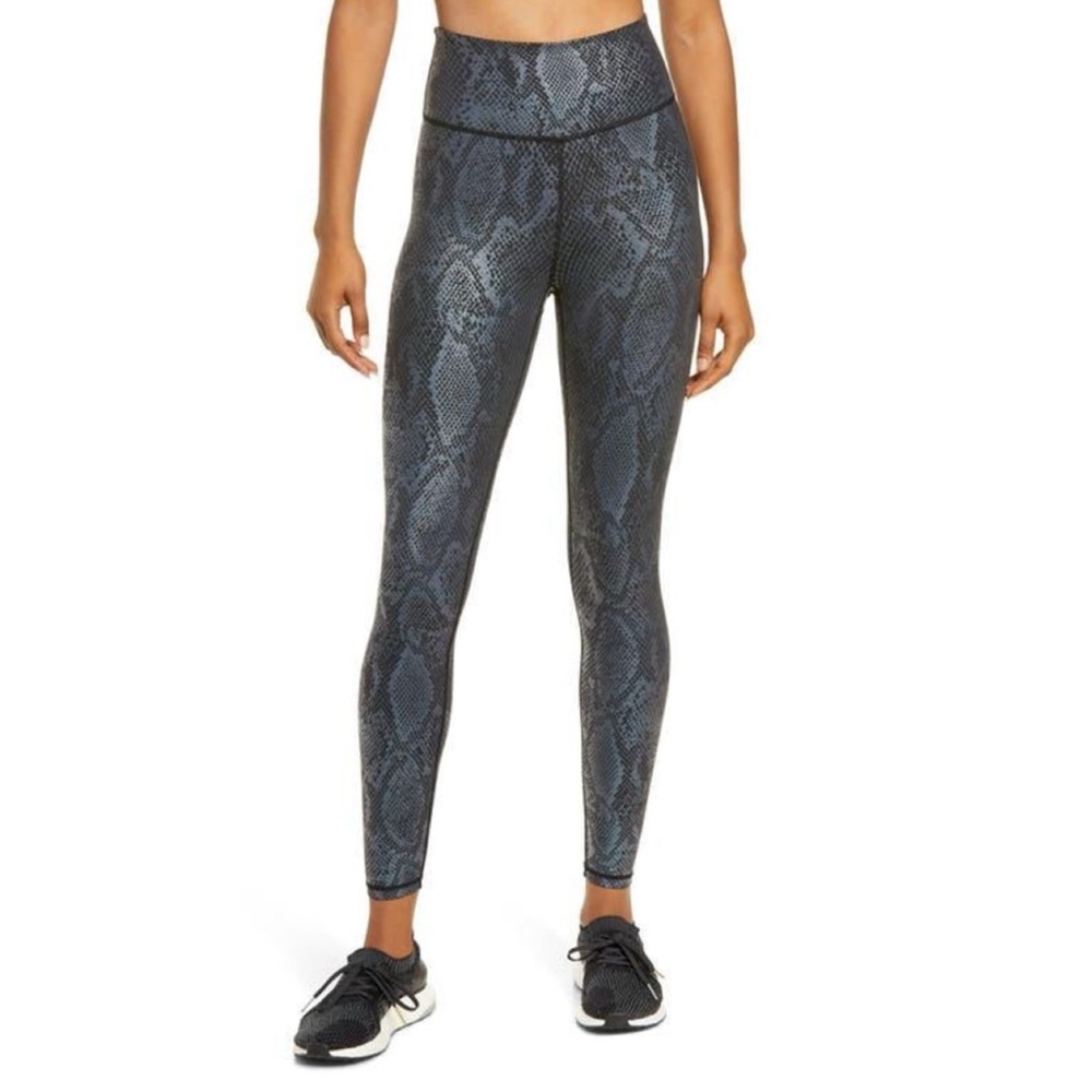 IVL Collective NWT Black Hydralux Metallic Snakeskin Simple Leggings, size 4